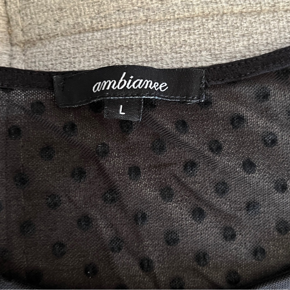 Black Dot Top Size L - Picture 3 of 3